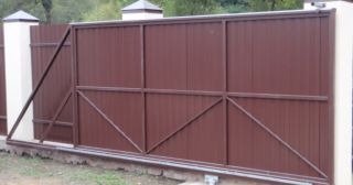 Купить откатные ворота из профнастила Видное, цена от 1760 руб.