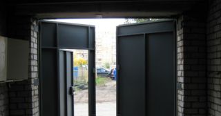Купить гаражные ворота распашные Видное, цена от 3882 руб.